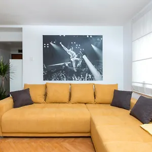 Apartament Black Queen, Pula